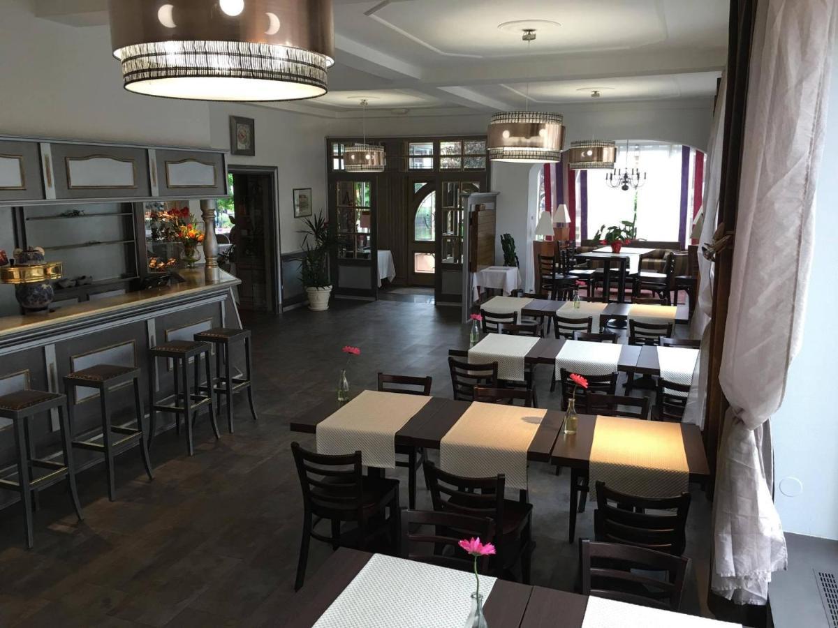 Hotel Restaurant Le Bristol Niederbronn-les-Bains Zewnętrze zdjęcie